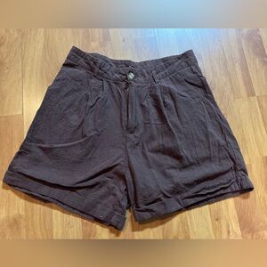 Cotton woman shorts . Fits medium. New